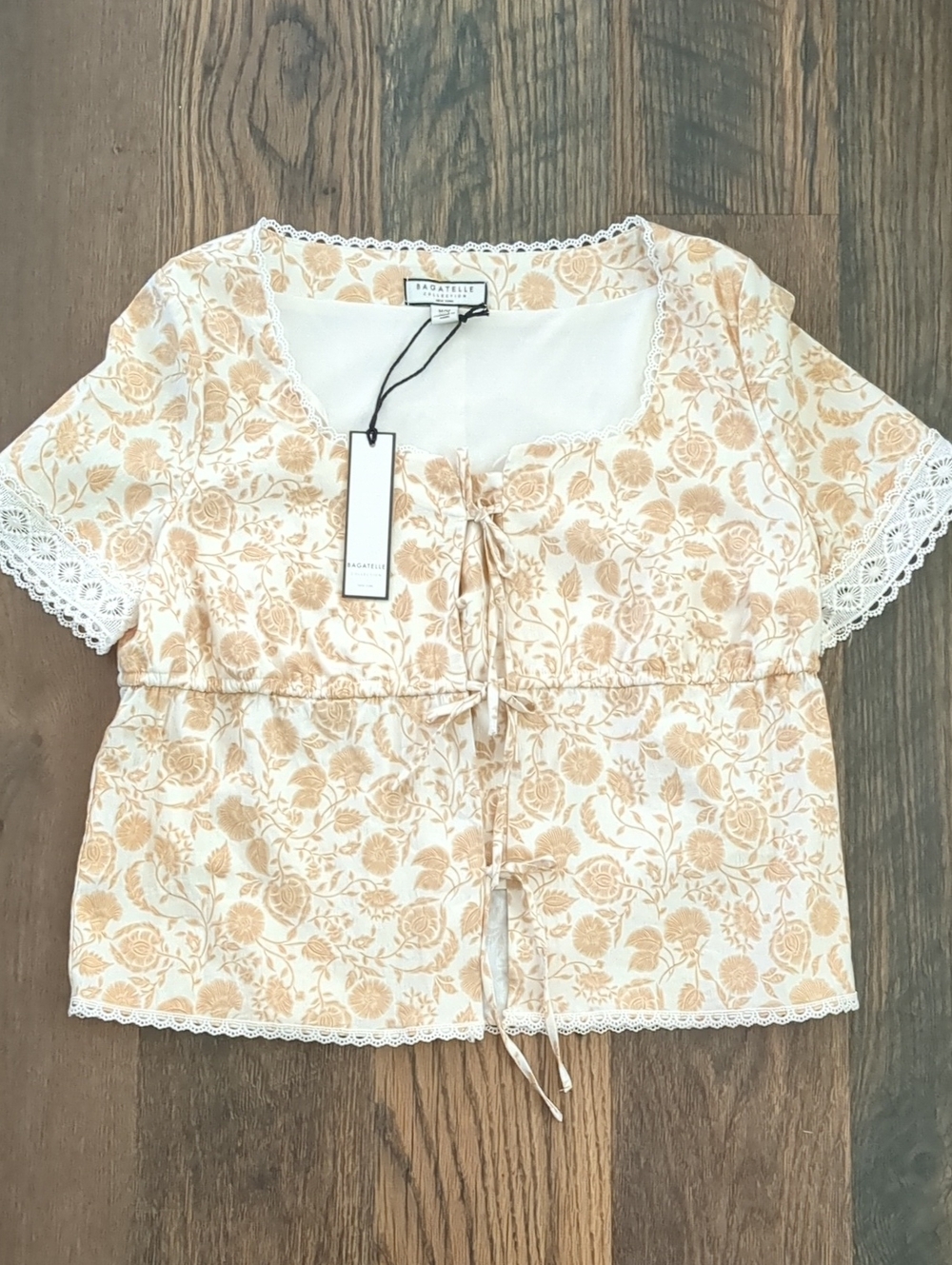 Bagatelle Cream & Tan Floral Lace-Trim Peasant Tie Renaissance Blouse, NEW, Med